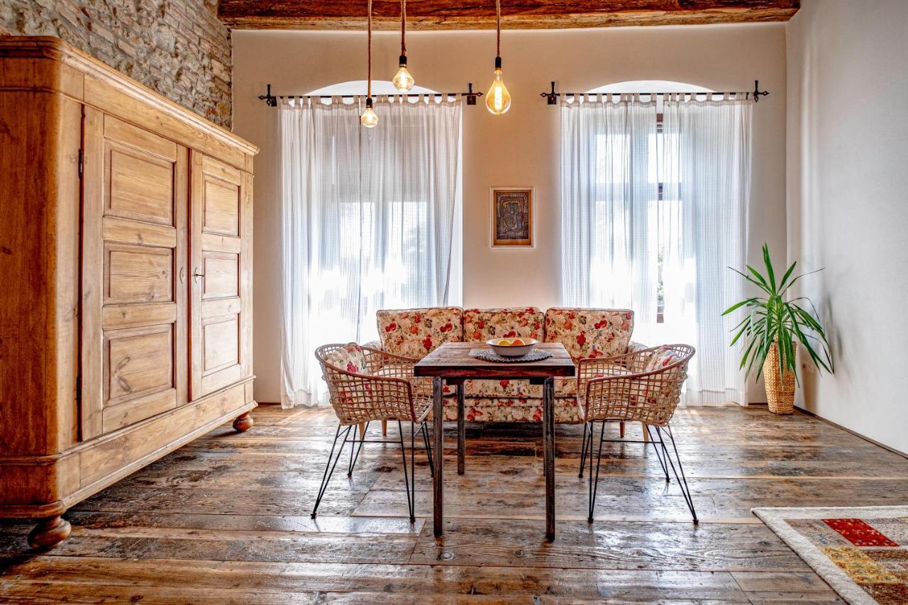 Knize Ferdinand Apartments Mikulov Extérieur photo